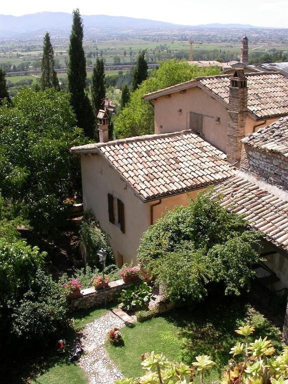 Agriturismo I Mandorli Τρέβι Εξωτερικό φωτογραφία