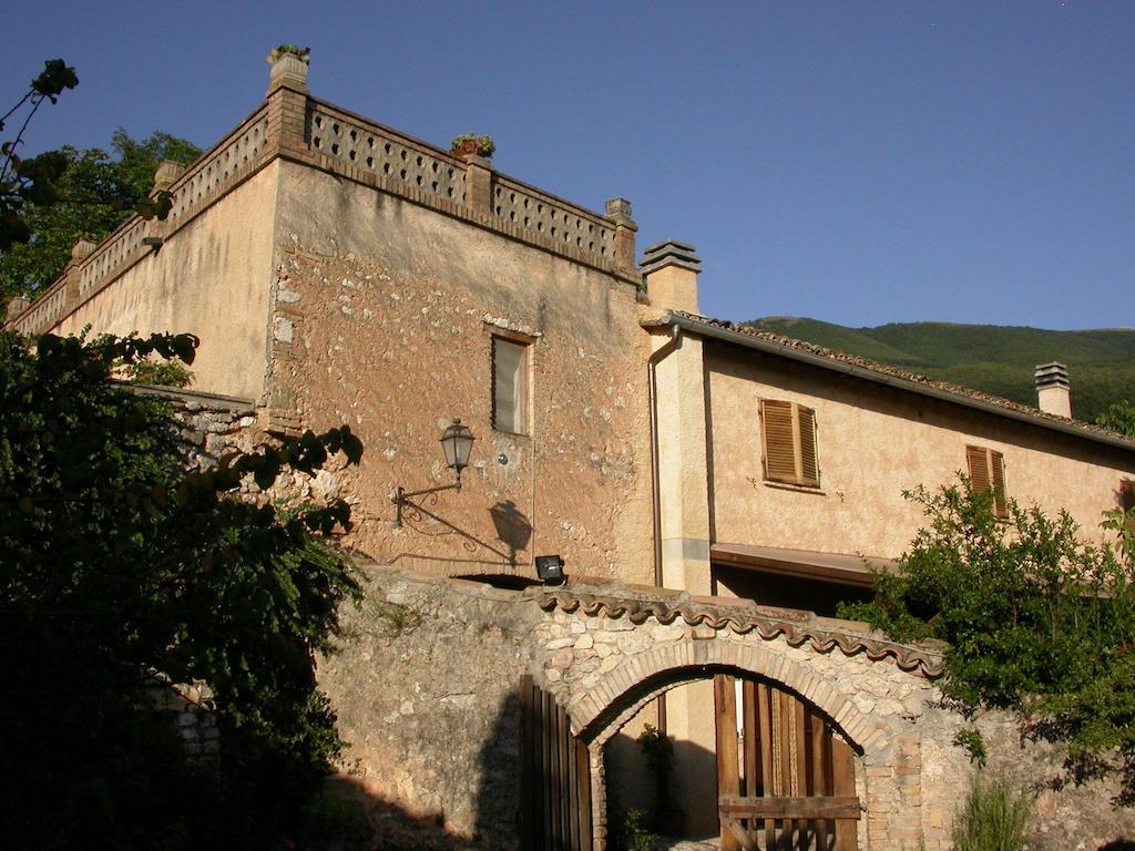 Agriturismo I Mandorli Τρέβι Εξωτερικό φωτογραφία